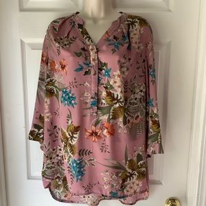 Violet + Claire Tunic Size 1X